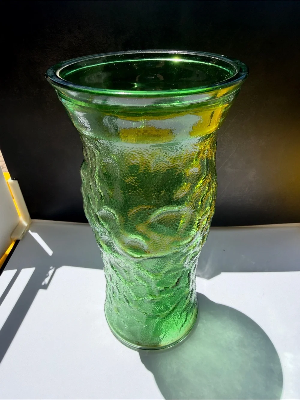 E O Brody Green Textured Glass Decorative Vase - Brand Unbranded